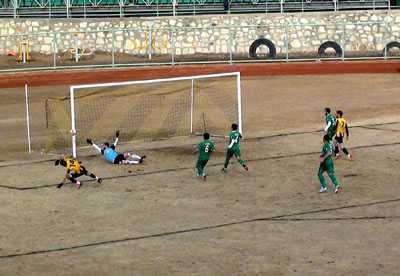 Bayburt Çayını Tek Yudumda Bitirdi