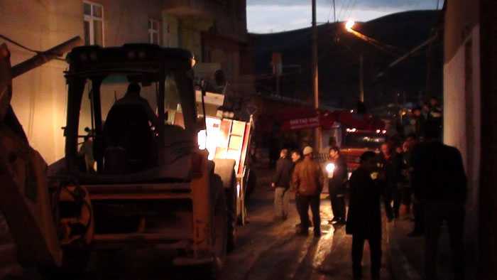 Yangından Dönerken Freni boşalınca İtfaiye Eve Çarparak Durdu 4