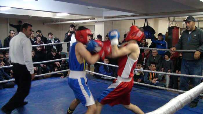 Bayburttaki Boks Organizasyonu Nefesleri Kesti 10