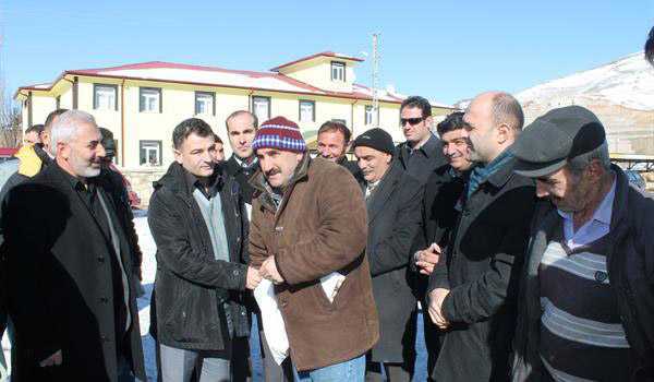 Damızlık Boğaların İlk Bölümü Yetiştiricilere Teslim Edildi 4