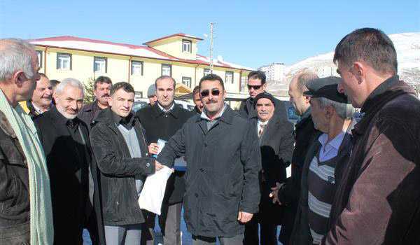 Damızlık Boğaların İlk Bölümü Yetiştiricilere Teslim Edildi 5