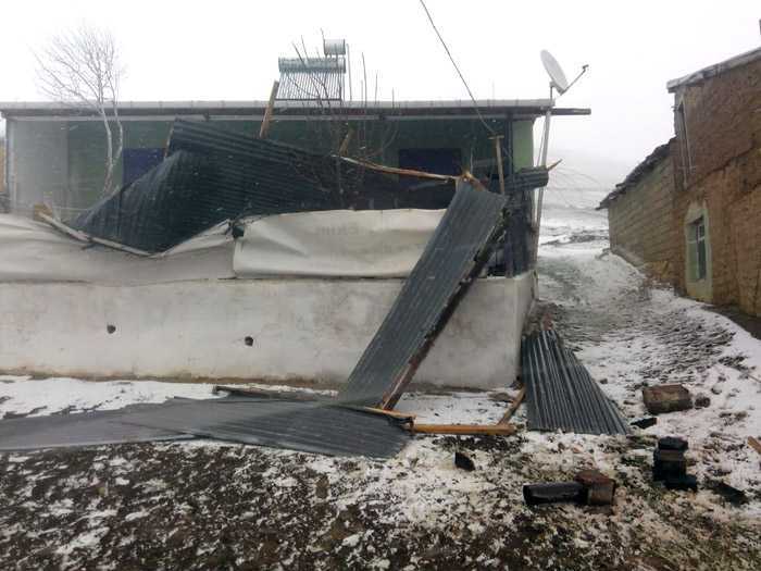 Rüzgar Demirözü İlçesinide Vurdu 6