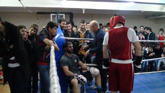 Şipal Kardeşlerden İnanılmaz Boks Gösterisi11