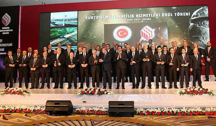 Bayburt Grup Ödülünü, Cumhurbaşkanı Erdoğan’ın Elinden Aldı  2