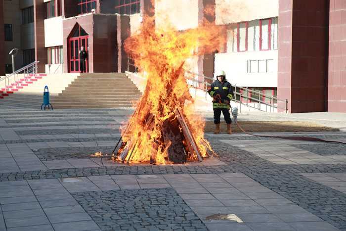 Bayburt Üniversitesinde Yangın Tatbikatı 1