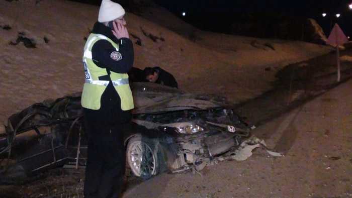 Aşırı Sürat yapan araç kaza yaptı iki kişi ağır yaralandı -Video Haber