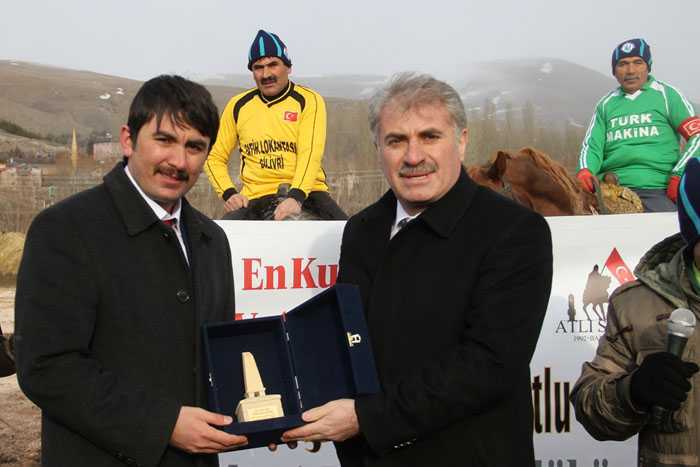 Kurtuluş Törenlerinin gözde atlı  sporu 10