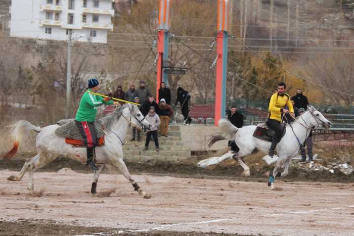 Kurtuluş Törenlerinin gözde atlı  sporu 3