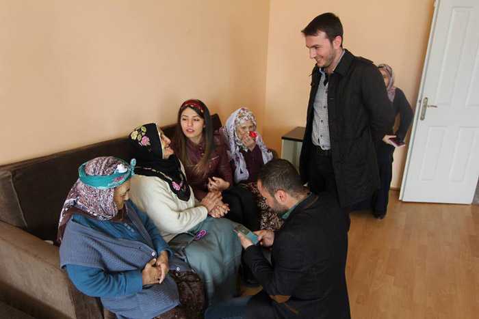 Bayburt Ak Parti Gençlik Kolları Huzurevi Ziyareti 10