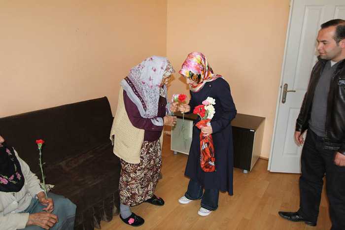 Bayburt Ak Parti Gençlik Kolları Huzurevi Ziyareti 9