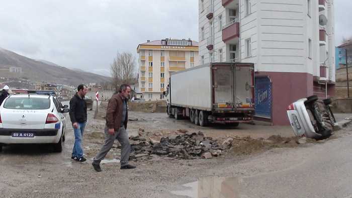 Bayburtta Kaza Yapan Araç Çoruh Nehrine Uçtu 2