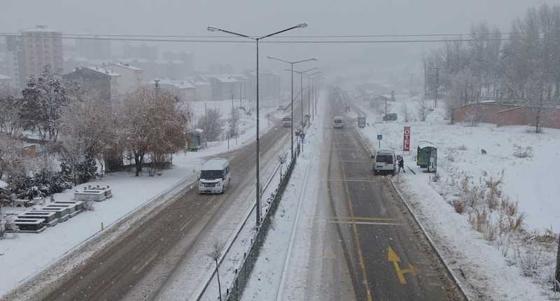 Bayburt’ta Kar Yaşamı Olumsuz Etkiliyor