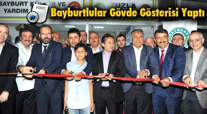 Bayburtlular Tuzla’da Gövde Gösterisi Yaptı
