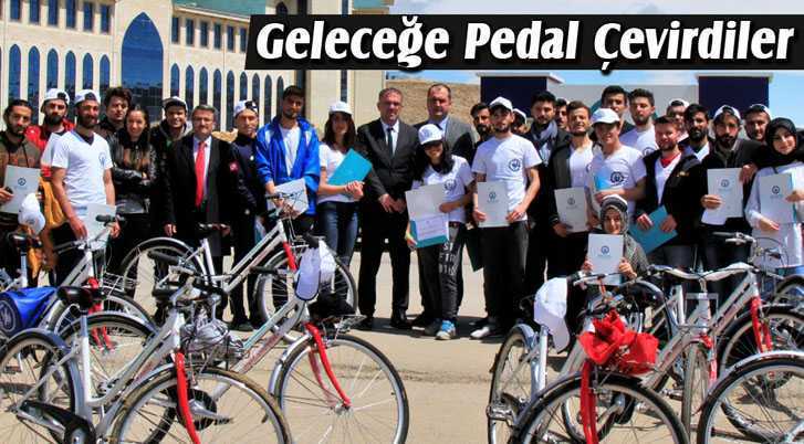 Bayburt Üniversitesi Öğrencileri Geleceğe Pedal Çevirdiler