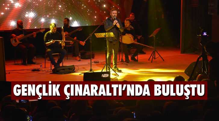Bayburt’ta Gençlik Çınaraltı’nda Buluştu