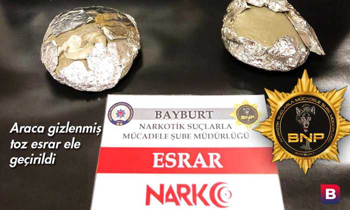 Bayburt’ta araç içerisine gizlenmiş toz esrar ele geçirildi