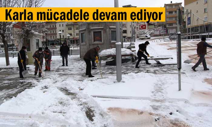 Bayburt’ta Ekiplerin Karla Mücadelesi Devam Ediyor