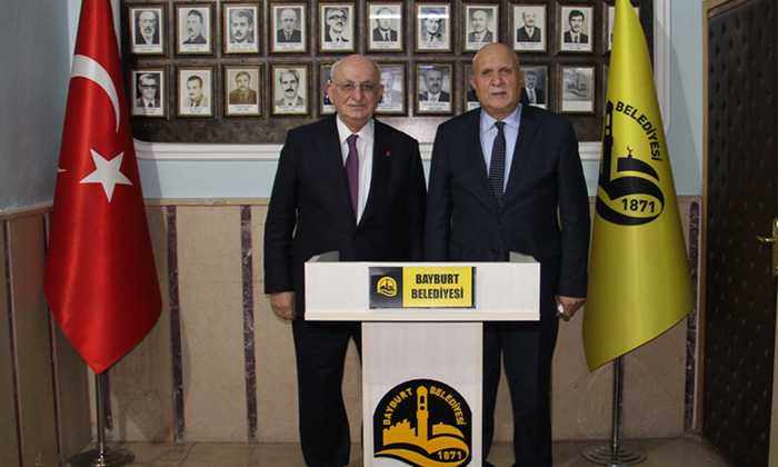 İsmail Kahraman’dan Hükmü Pekmezci’ye ziyaret