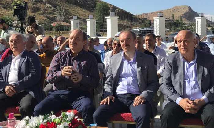 Bayburt’ta Valide Hanım Camii dualarla ibadete açıldı