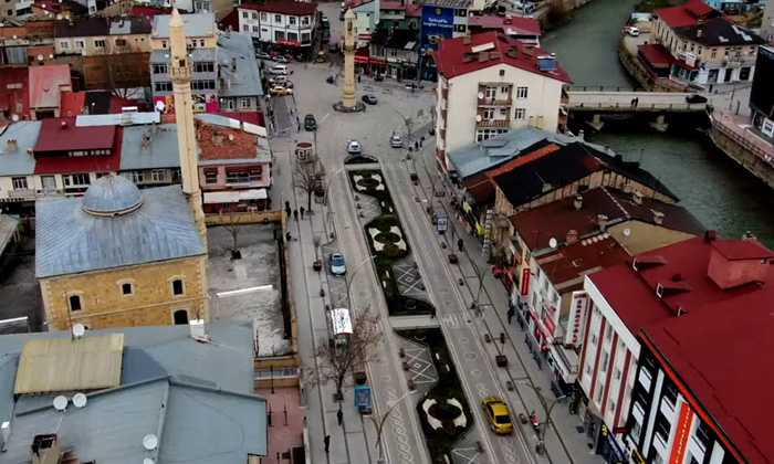Bayburt’un tek milletvekili olabilmek için çok sayıda adaylık müracaatı yaşanıyor