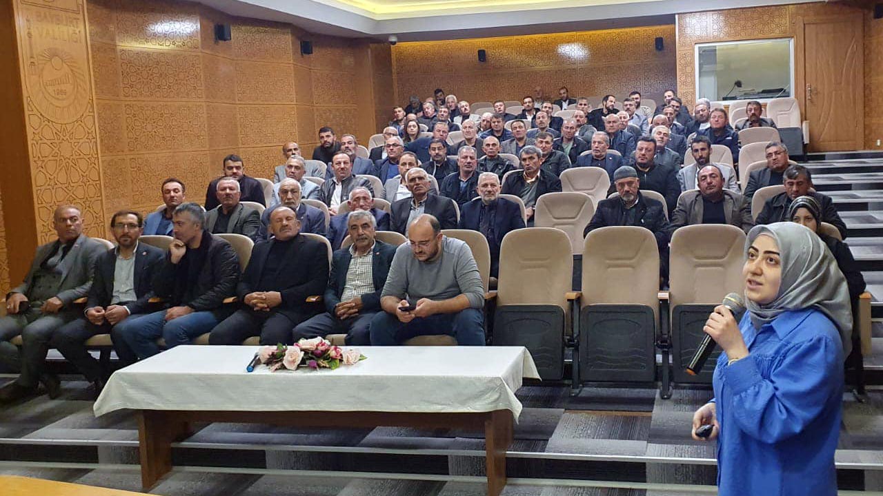 Bayburt’ta Sağlıklı İçme Suyu Eğitimi, Muhtarlar Bilgilendirildi