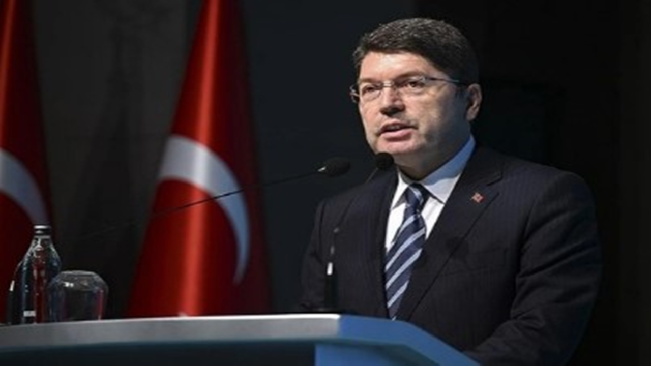 Yasa dışı bahis gözaltısı Türkiye gündeminde! Adalet Bakanı Tunç’tan ilk açıklama
