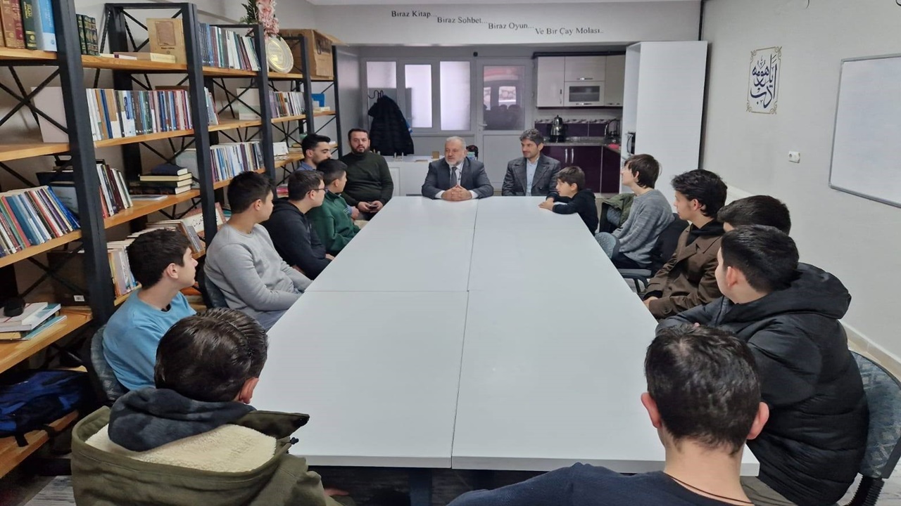 Bayburt’ta lise öğrencilerine yönelik olan’Gençliğe Değer Ara Dönem Kampı’ gerçekleştirildi