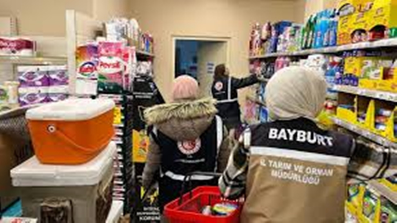 Bayburt’ta market fiyatları denetlendi