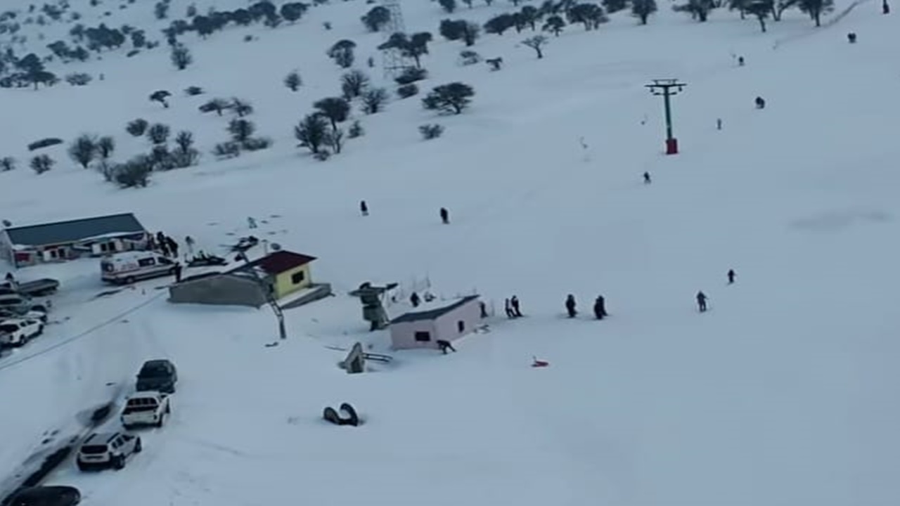 Bayburt Valisi Mustafa Eldivan’dan spora ve gençlere destek