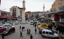 Bayburt’ta bayram yoğunluğu tatilcilerin de akınıyla iki katına çıktı