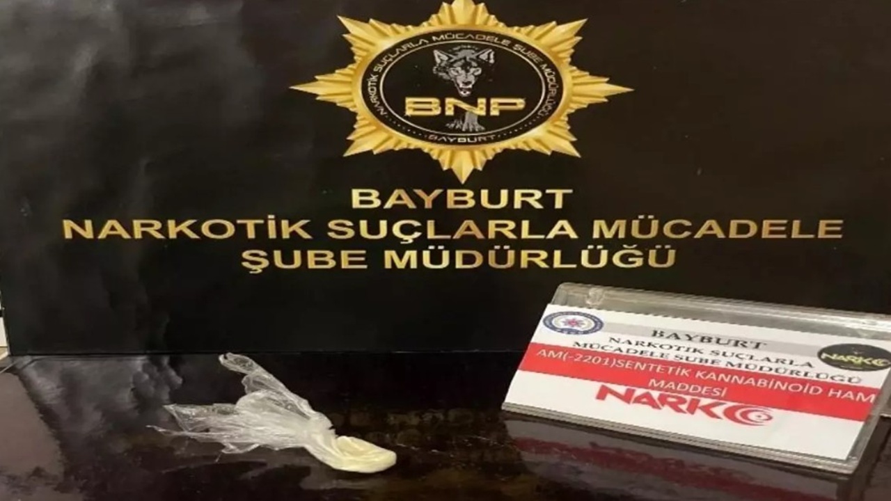 Bayburt’ta Narkotik Operasyonunda 3 kişi gözaltına alındı: Bonzai ele geçirildi