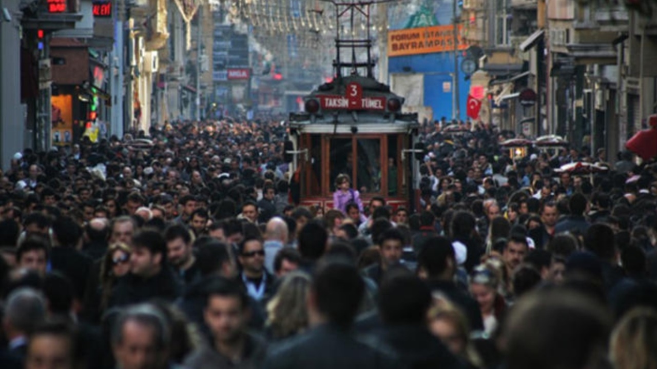 TÜİK Açıkladı! 2025’in İlk Yarısında Türkiye’nin Nüfusu Arttı