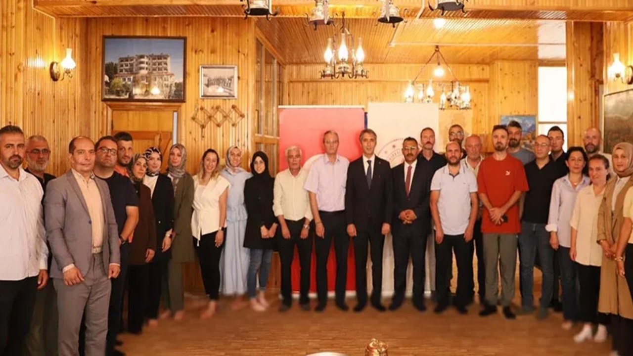 Bayburt’ta Öğretmenlere Türkiye Yüzyılı Maarif Modeli Anlatıldı